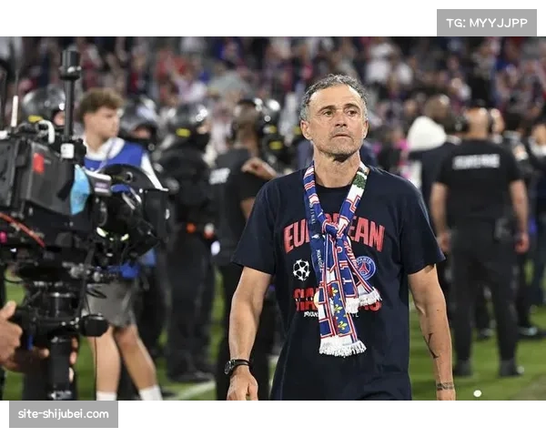 恩里克执教巴黎欧冠卫冕 战术调整能力受考验